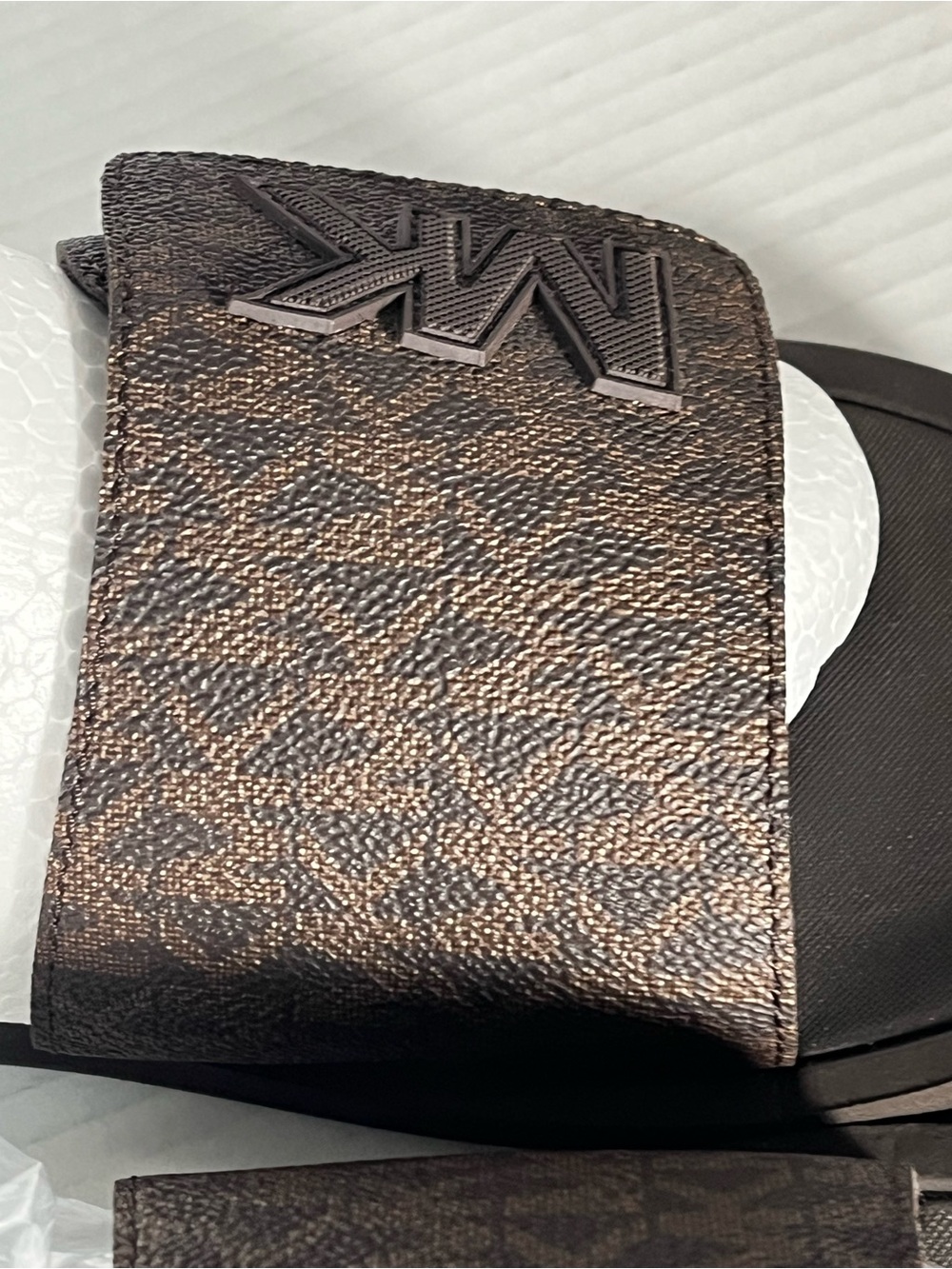 Michael Kors size 8.5 good condition - Picture 6 of 13